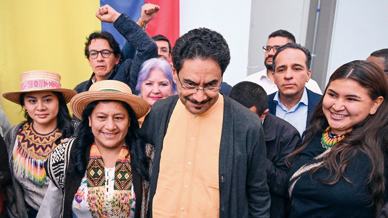 Sectores del Pacto Histórico se sorprendieron con el anuncio de Iván Cepeda al considerar que la izquierda ya cuenta con el respaldo de los indígenas.