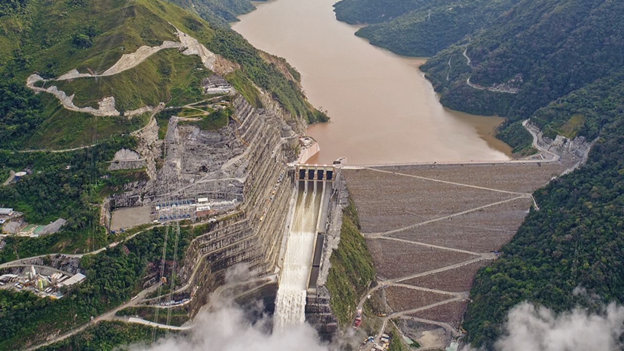 Alcalde Daniel Quintero quiso vender las acciones de EPM en UNE y lo derrotó el Concejo.