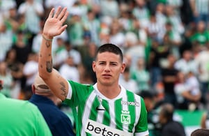 James Rodríguez en su primer contacto con el Atanasio Girardot como nuevo jugador de Atlético Nacional