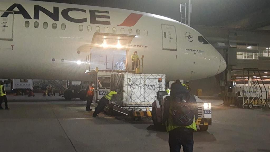 Vacunas covid para empresas privadas: llega lote de 1′100.000 dosis de Sinovac