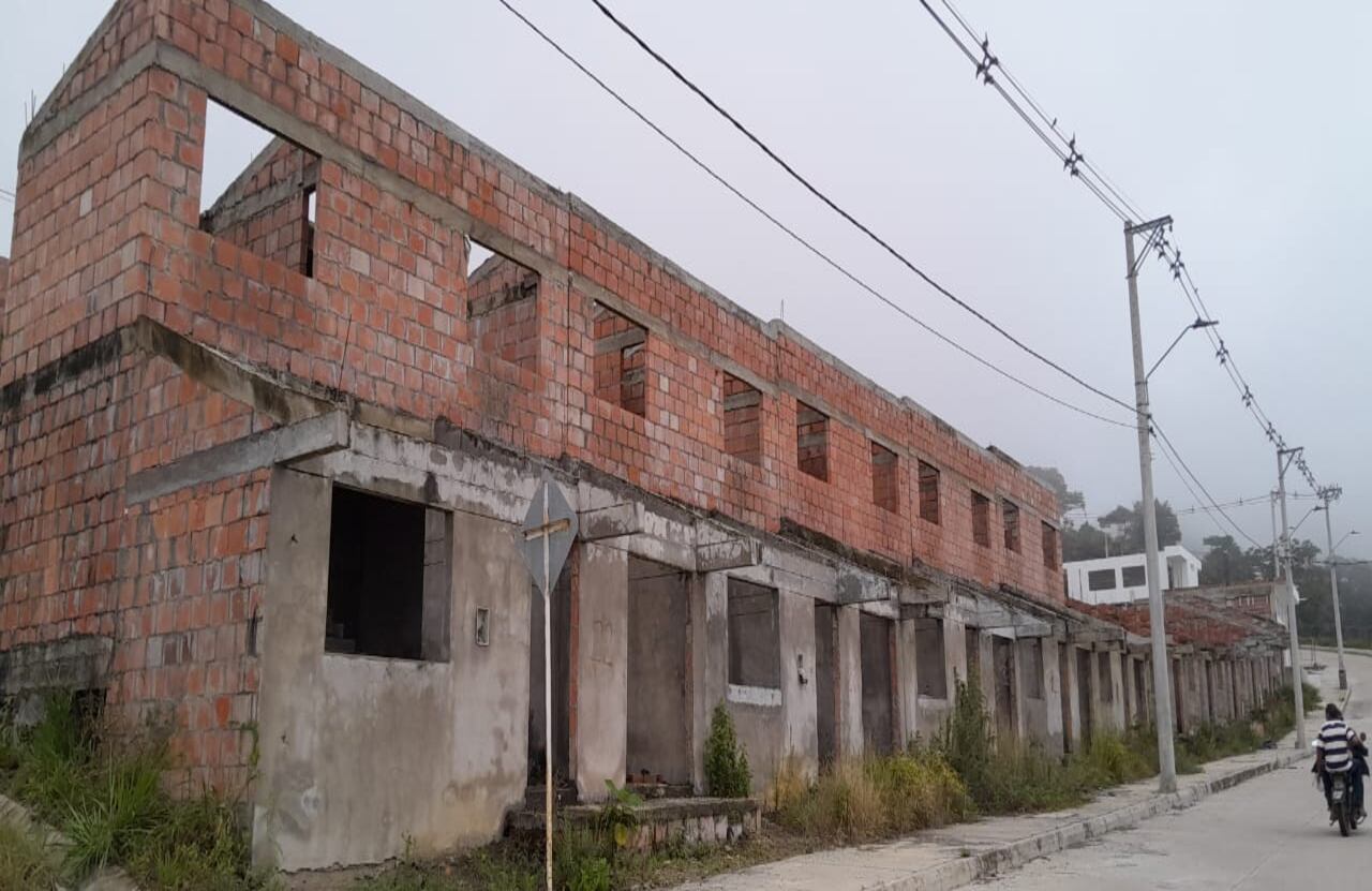 Así quedaron las casas faltantes.