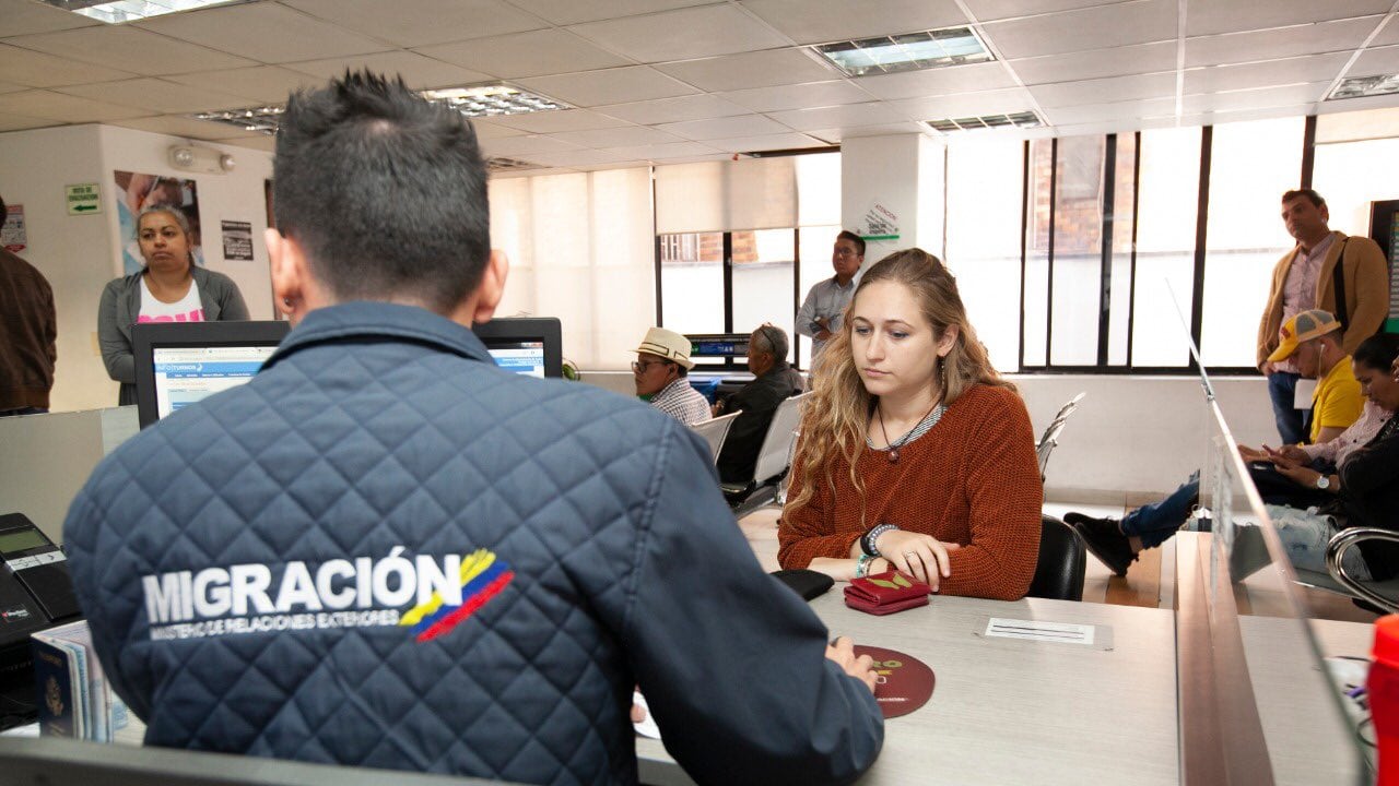 Desde este lunes, 21 de septiembre, colombianos y extranjeros que requieran hacer trámites presenciales ante Migración Colombia podrán hacerlo con cita previa en cualquiera de sus 27 puntos.