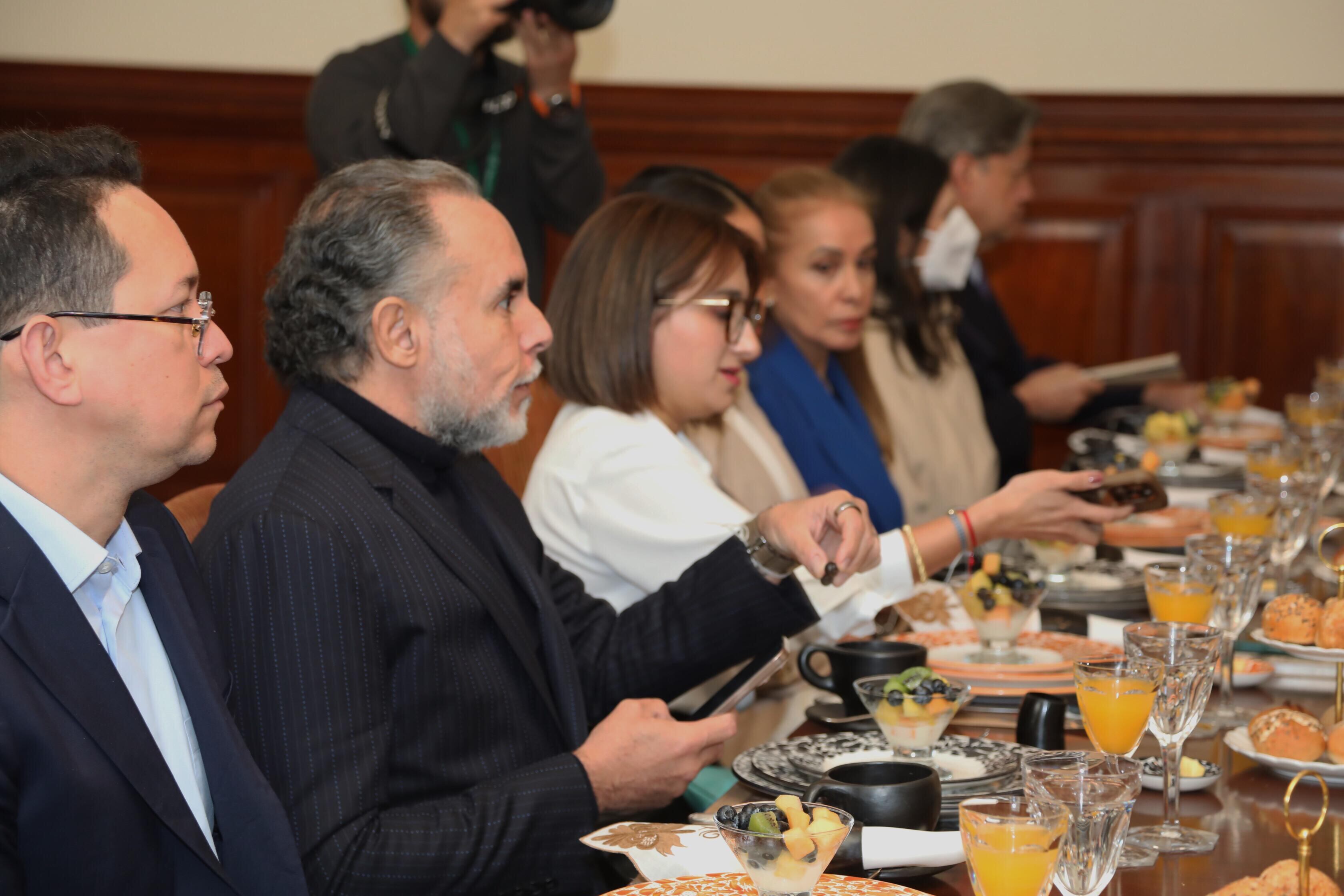 Armando Benedetti y Laura Sarabia.
