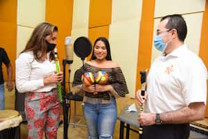 El SENA tiene como meta apoyar la creación de 800 empresas pertenecientes a las actividades de la economía naranja por medio del Fondo Emprender. Estas proyectan generar 3.500 empleos formales.