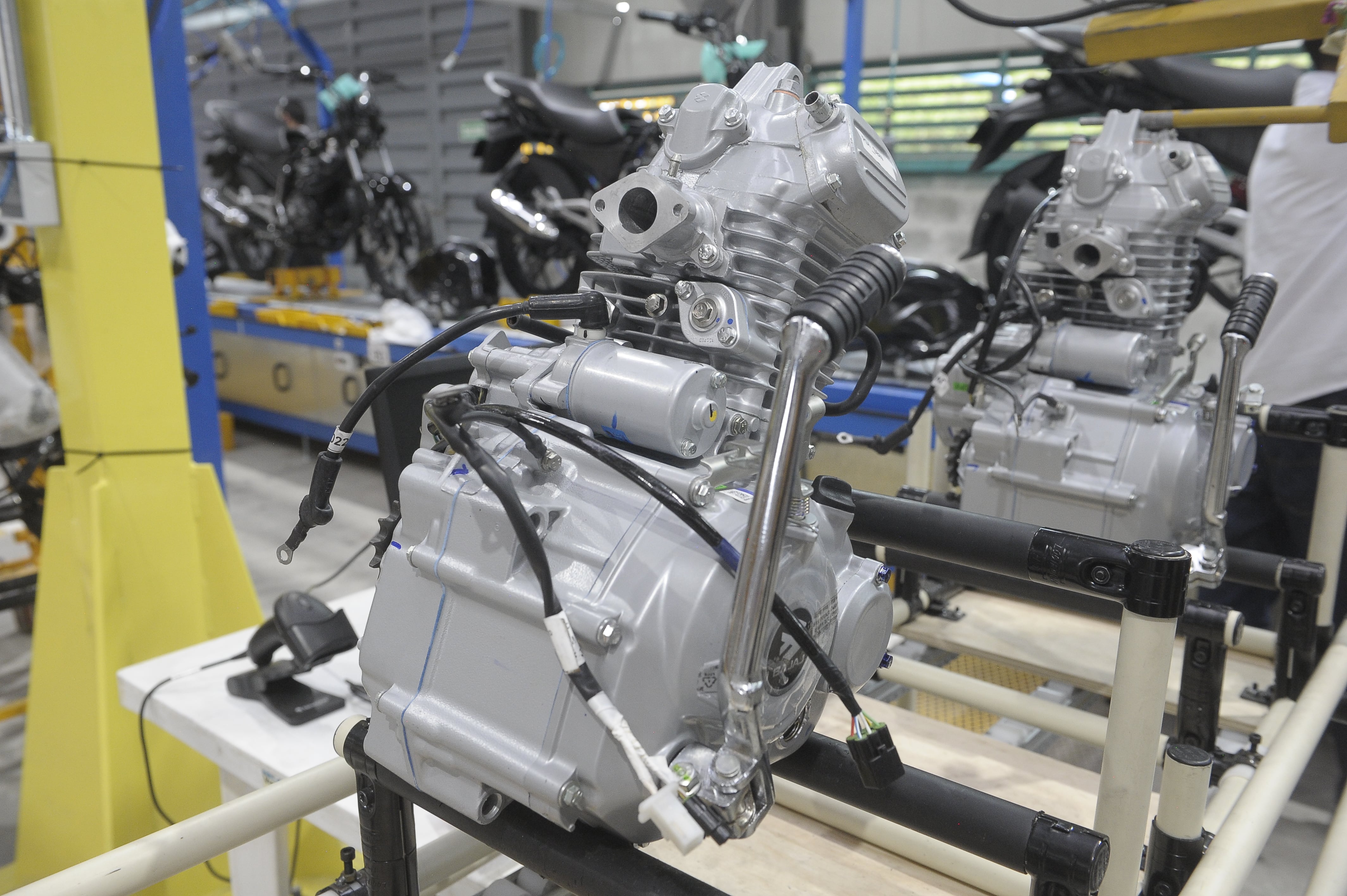 El inicio de operaciones permitirá a Bajaj y al Grupo UMA reactivar el empleo en la región con 700 nuevos puestos de trabajo.