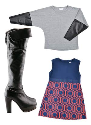 Las botas de Lina Sampedro, le parecen muy cómodas. El vestido es EPK y la camisa con mangas de cuero de EPK, ideal para todos los climas.