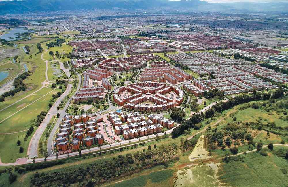 El arquitecto Germán Samper Gnecco es un referente de la vivienda popular de calidad. Uno de sus proyectos emblemáticos es la Ciudadela Colsubsidio. Crédito foto: Nicolás Galeano
