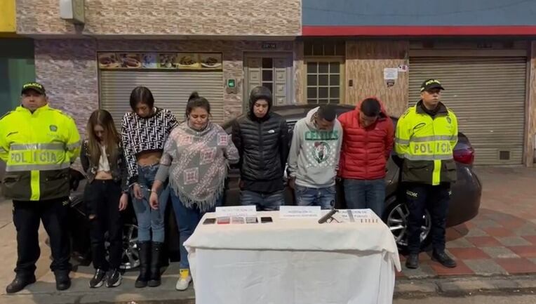 Seis de los once capturados en las últimas horas en Bogotá. Foto: Policía