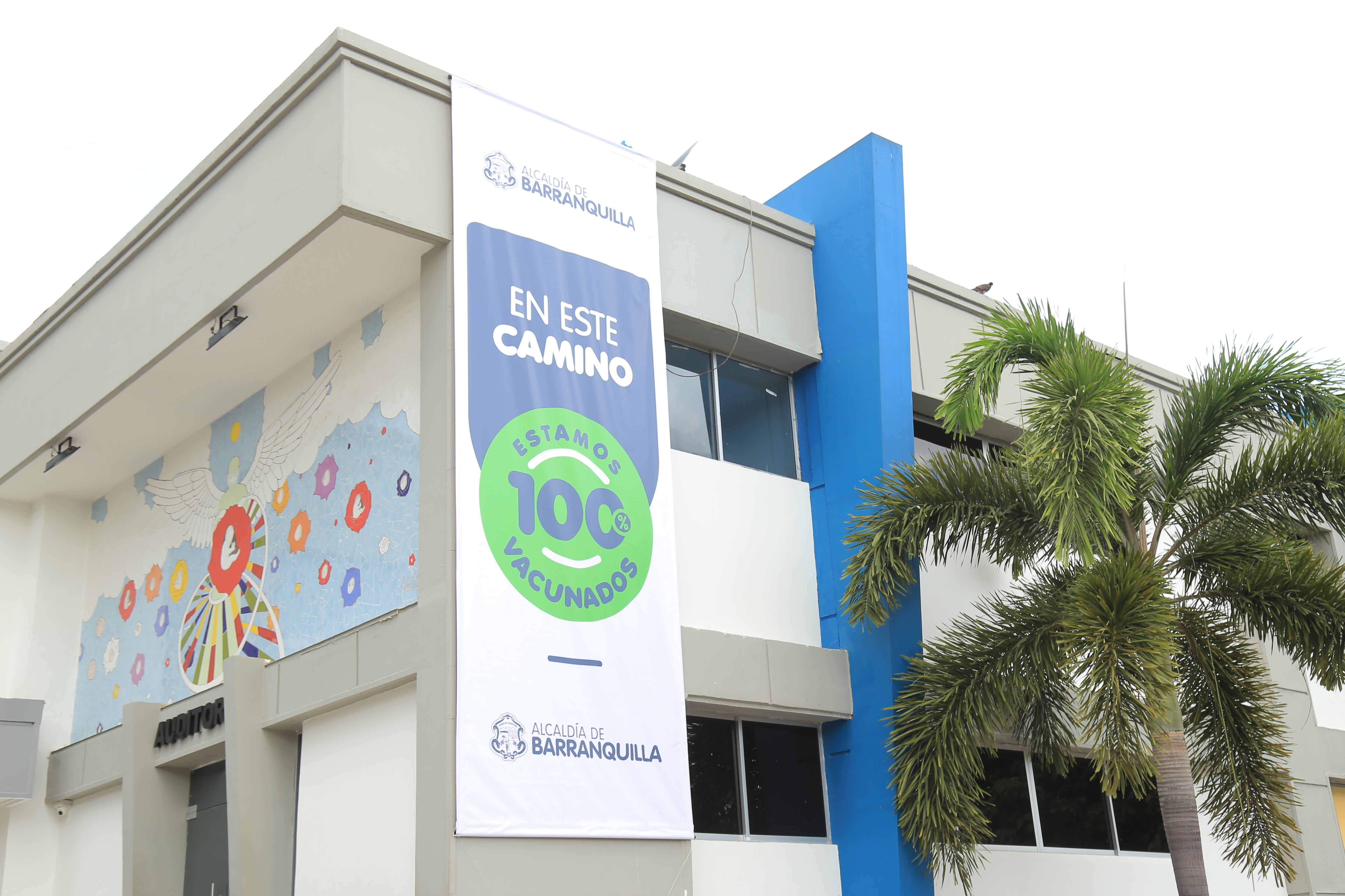 Por primera vez en Colombia se está poniendo un sello de vacunación para garantizar espacios que completen el ciento por ciento de su personal inmunizado.