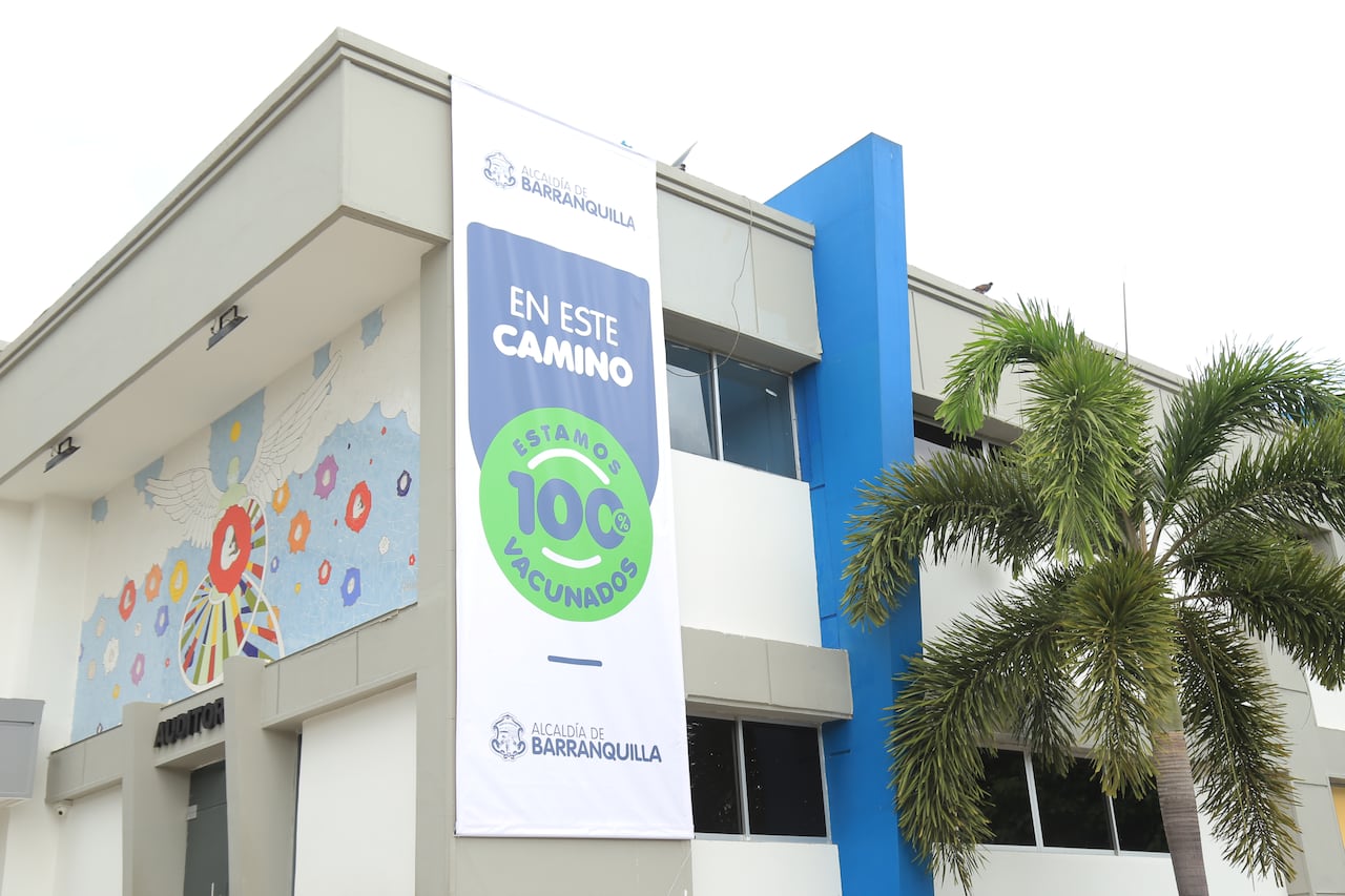 Por primera vez en Colombia se está poniendo un sello de vacunación para garantizar espacios que completen el ciento por ciento de su personal inmunizado.