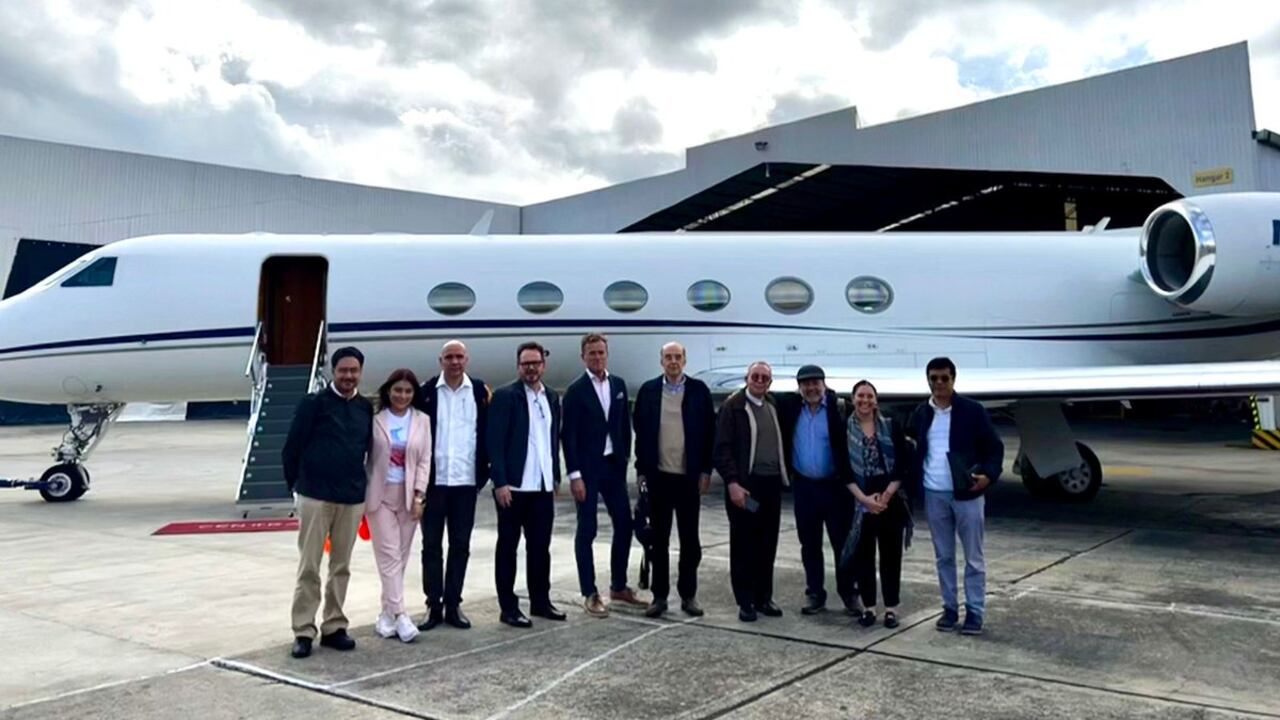 Delegación del Gobierno Petro enviada a Cuba.