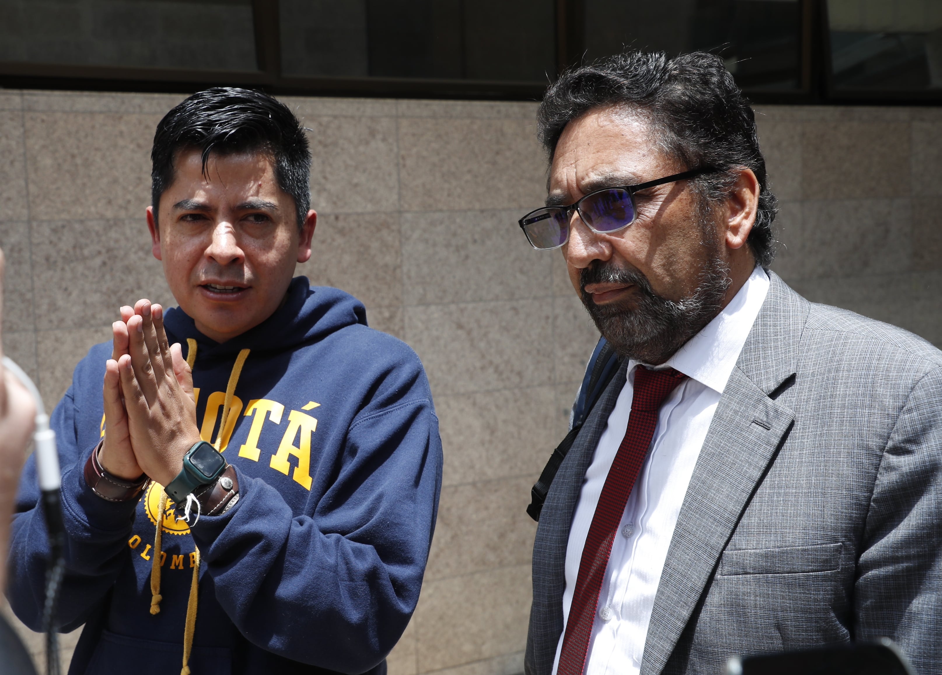 Senador Ariel Ávila 
Conciliación con el Ex presidente Álvaro Uribe