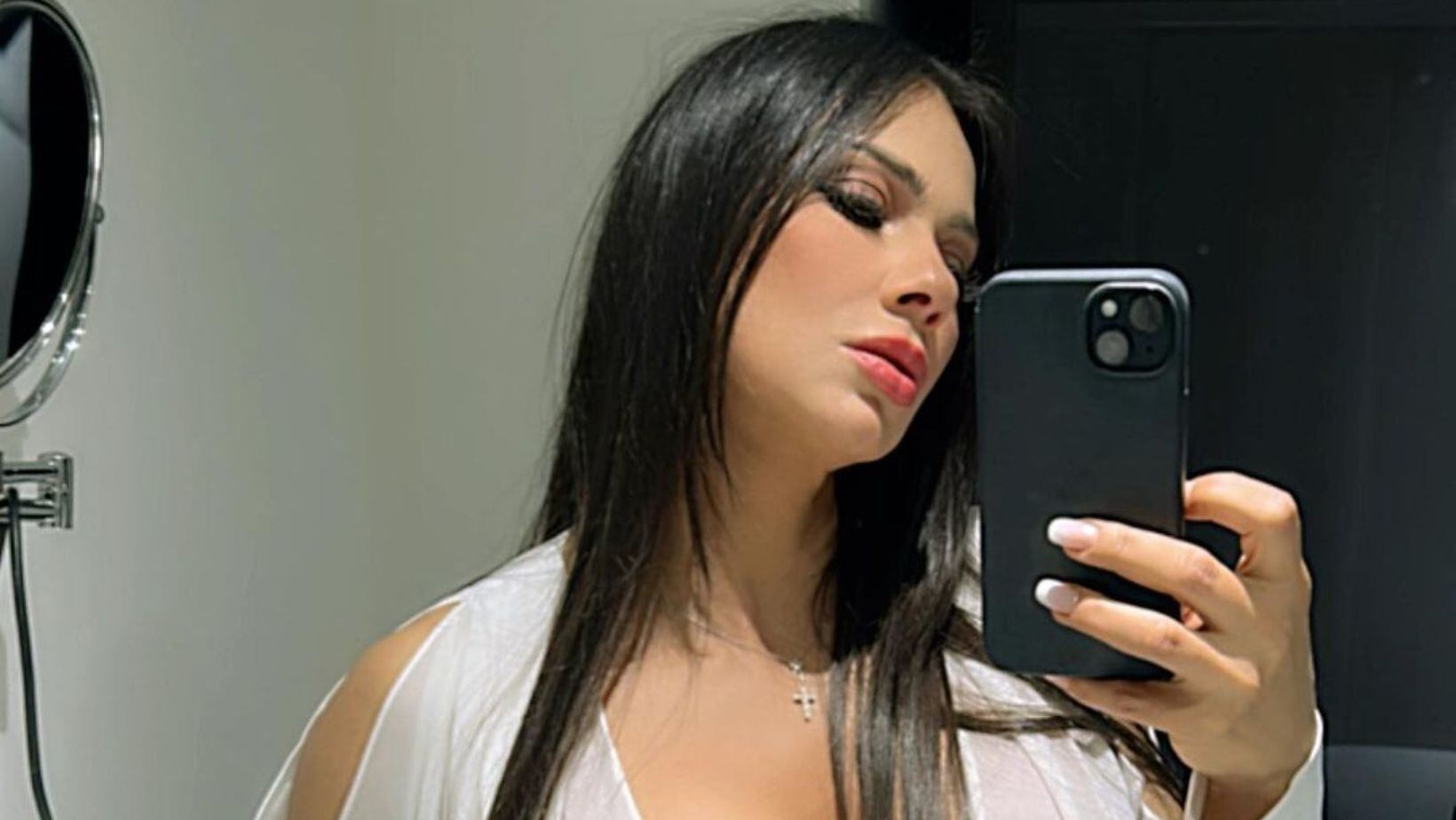 El disfraz de secretaría de Esperanza Gómez que puso a sudar a todos sus seguidores