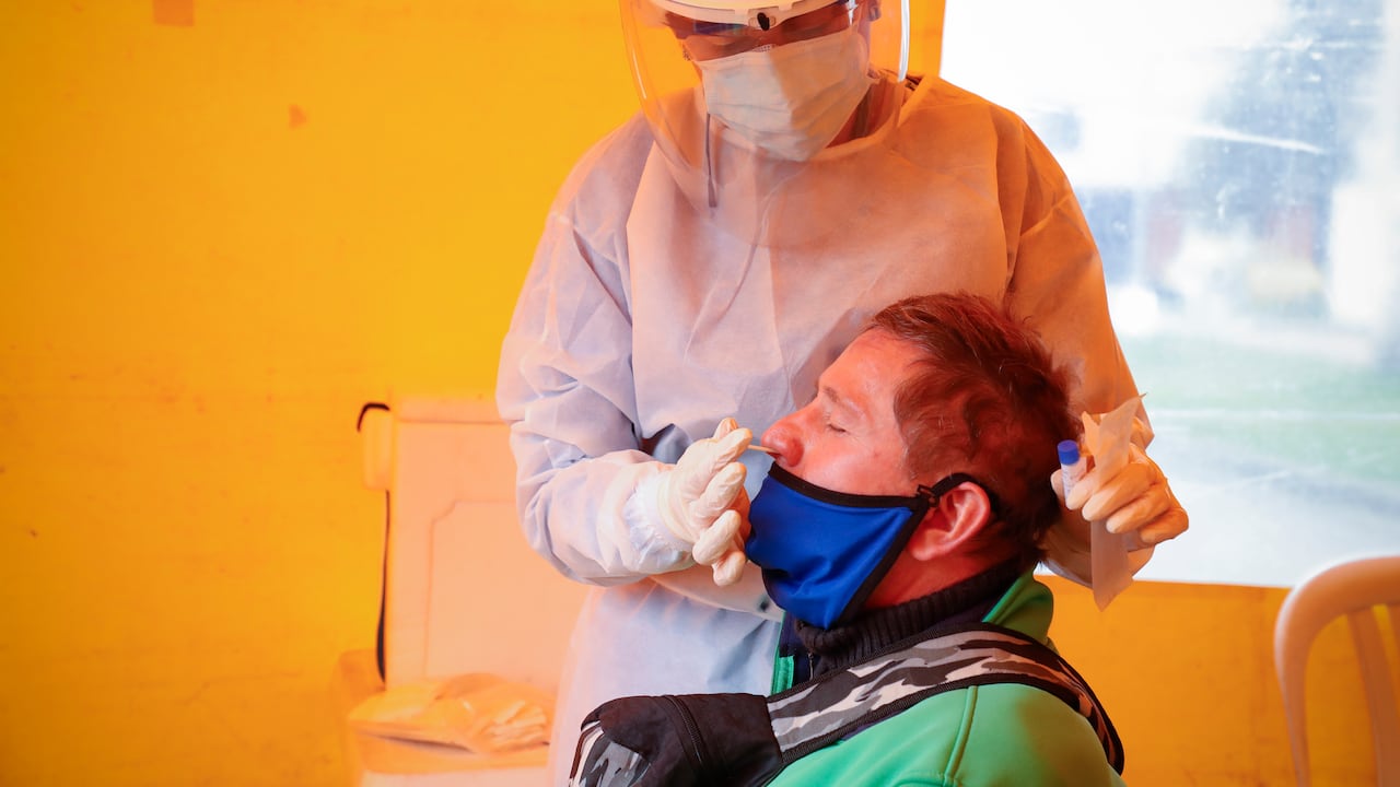 La capital del país tiene un promedio de 206,8 contagios activos de la covid-19 por cada 100 mil habitantes. Foto: Bogotá, julio 23 del 2020. Guillermo Torres Reina / Semana