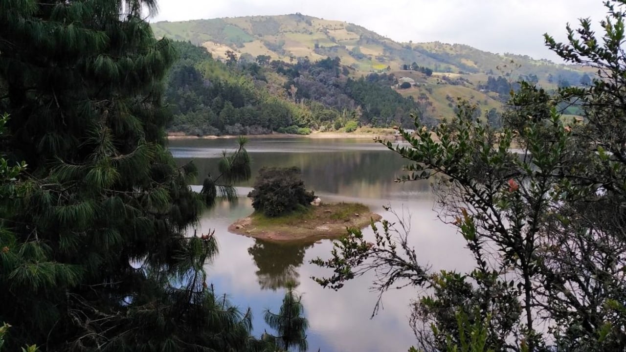 El lugar fue construido en 1938 para abastecer de agua a Bogotá.