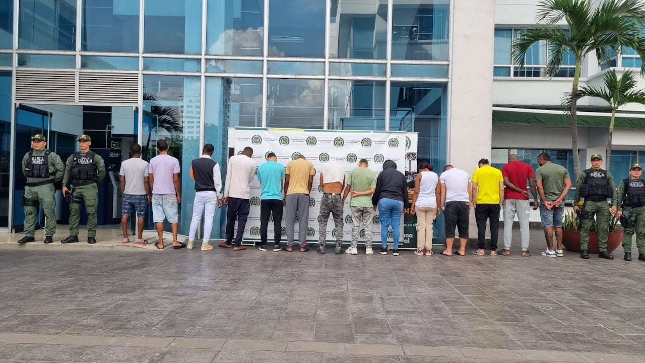 Los capturados fueron dejados a disposición de la Fiscalía General de la Nación.