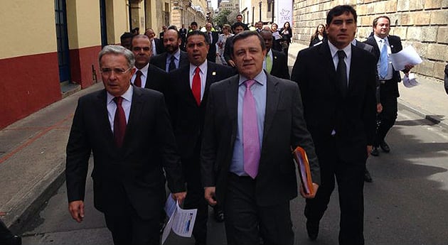 El expresidente Álvaro Uribe viajó desde Rionegro, Antioquia, hasta Bogotá.