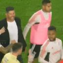 El técnico de Atlético Tucumán buscó a Miguel Borja para recriminarle.