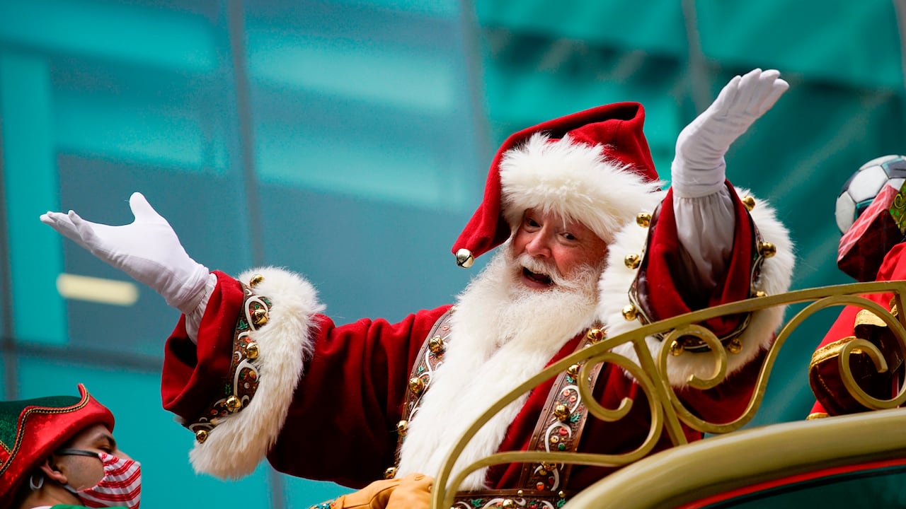 A través de la herramienta 'Santatracker', diseñada por Google, los cibernautas podrán seguir en tiempo real el recorrido de 'Santa Claus' mientras entrega regalos por todo el mundo.