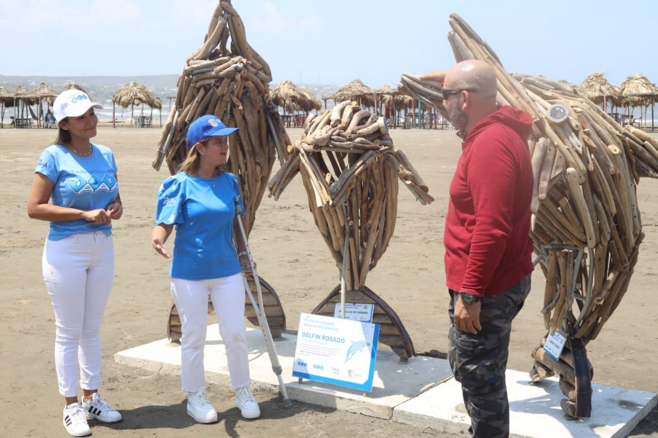 Las canecas tienen formas de peces