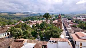 Con el mecanismo de traer a valor presente el recaudo de seis peajes en Santander, Boyacá, Norte de Santander y Cundinamarca, el Gobierno Nacional y las gobernaciones suscribieron un convenio marco para el mejoramiento del corredor que une a los municipios de Zipaquirá – Bucaramanga – San Alberto.