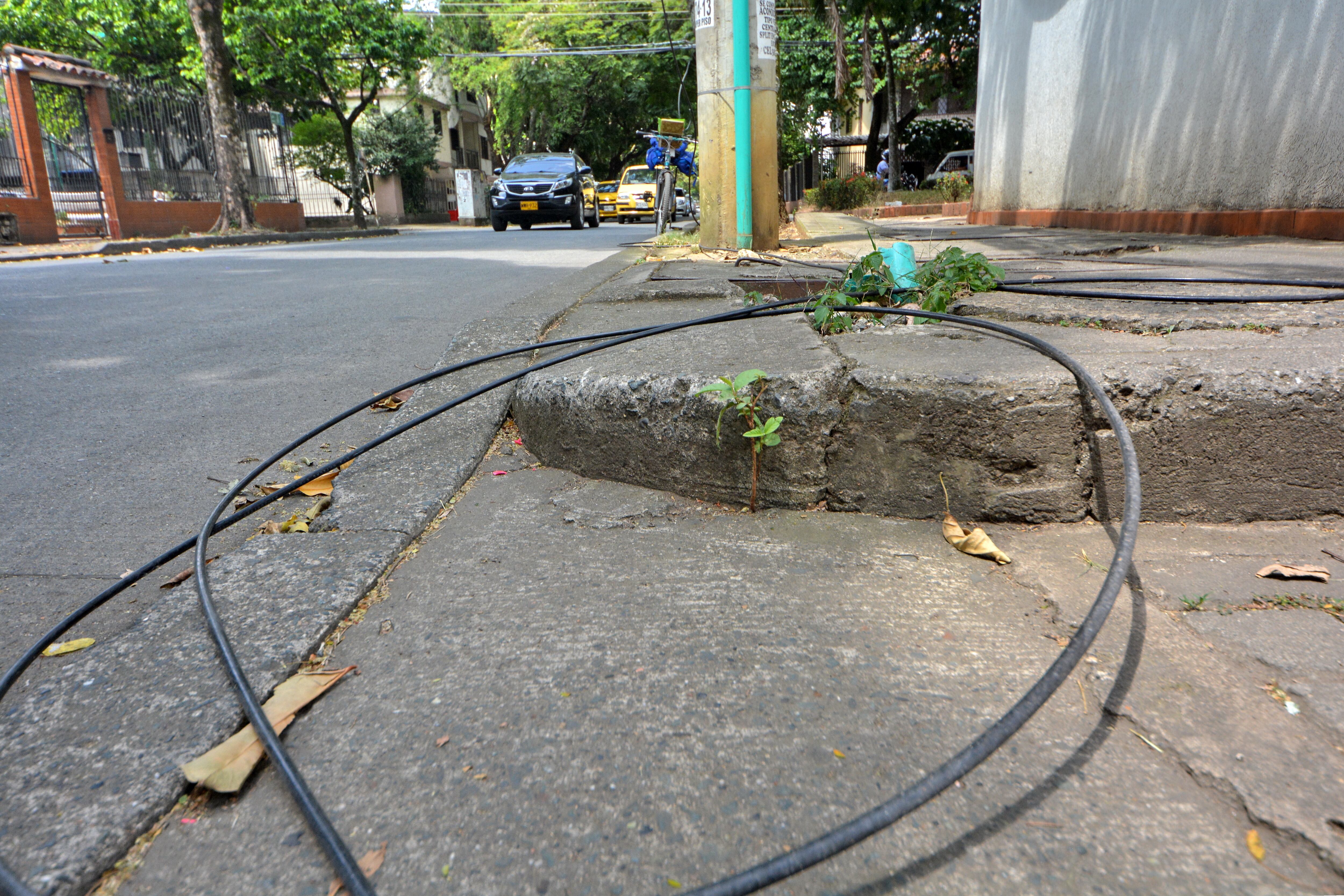 El constante robo de cable para obtener cobre se ha vuelto en un problema crítico en Cali. Emcali anunció que realizará operativos en sitios como chatarrerías donde se presume estarían comprando elementos robados de las telecomunicaciones