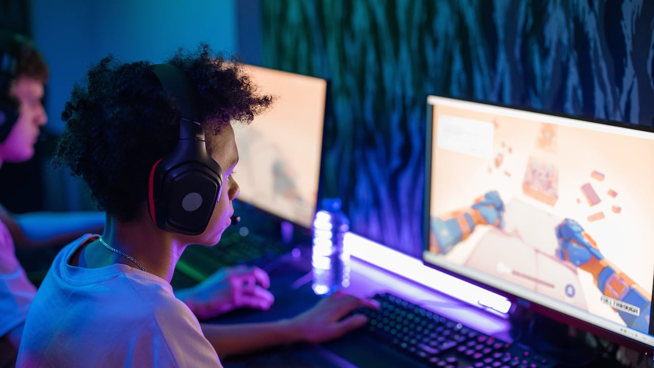 En cada torneo, los jugadores podrán ganar becas de hasta el 50% para cursar cualquier programa de pregrado en la Universidad Sergio Arboleda, así como consolas de videojuegos y accesorios gamers.