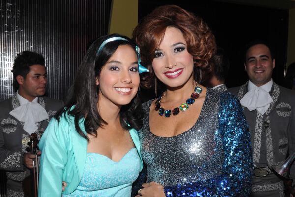 Ana María Estupiñán y Majida Issa.