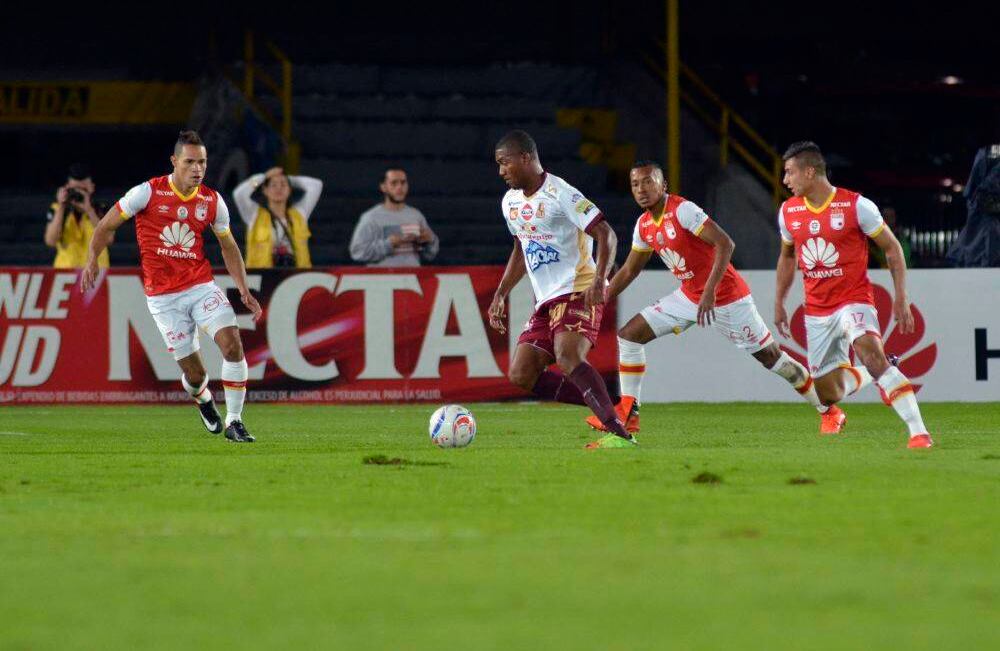 El partido estuvo muy reñido durante los dos tiempos, dejando como ganador a Santa Fe con 2 - 1. Foto Diana Rey Melo.