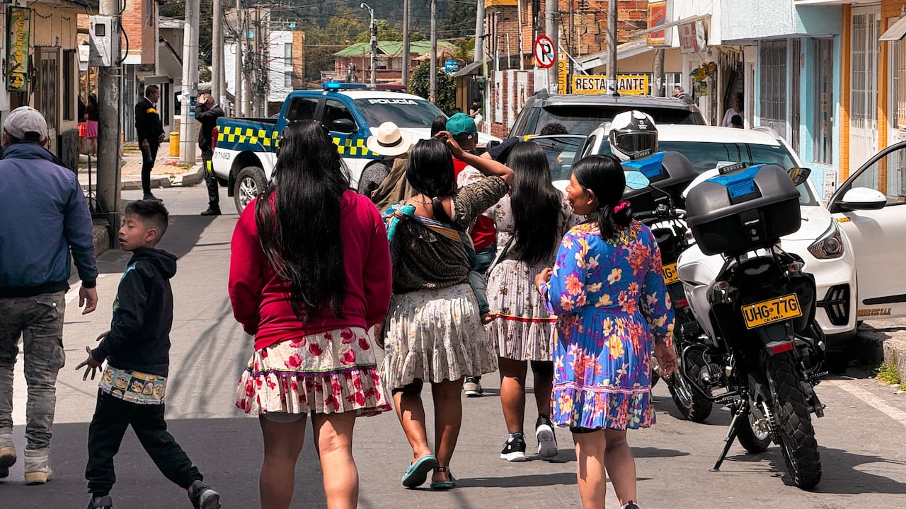Las más de 30 familias de la comunidad Emberá permanecían en el centro de Bogotá