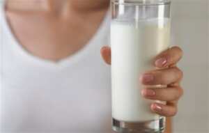 El consumo de calcio acompañada de una dieta baja en calorias ayuda a la pérdida rápida de peso.