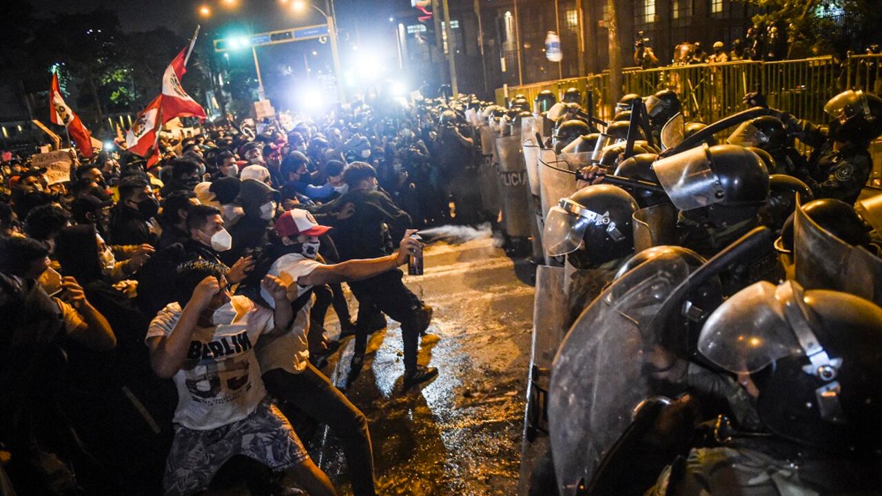 Tensión en Perú: protestas y disturbios tras destitución de Martín Vizcarra