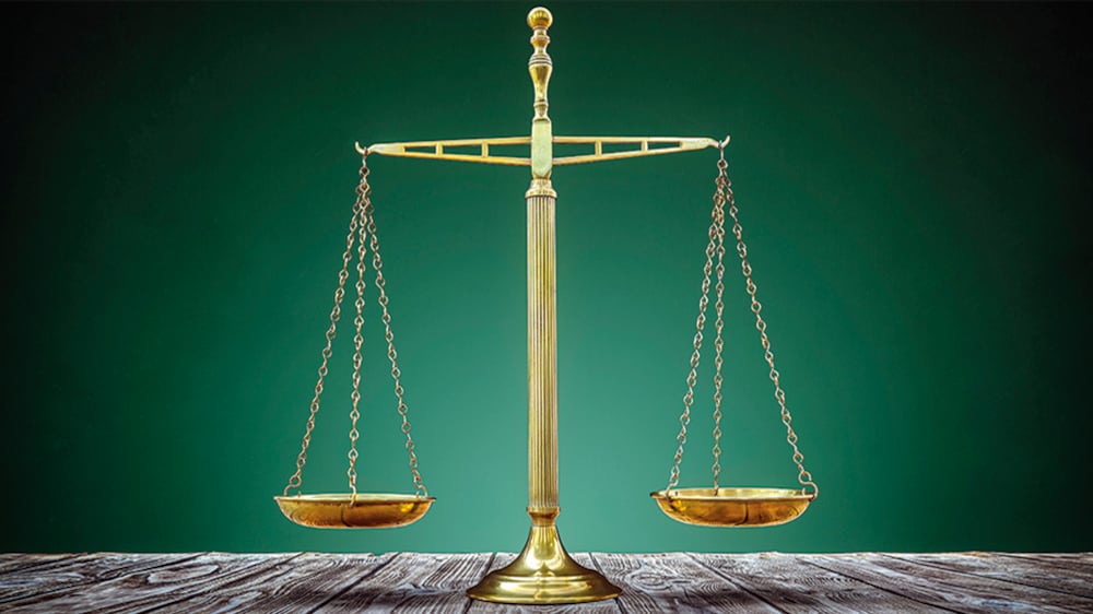 El mercado legal colombiano tuvo ingresos en el 2020 por más de 2 billones de pesos. Estas son las firmas que más facturan.