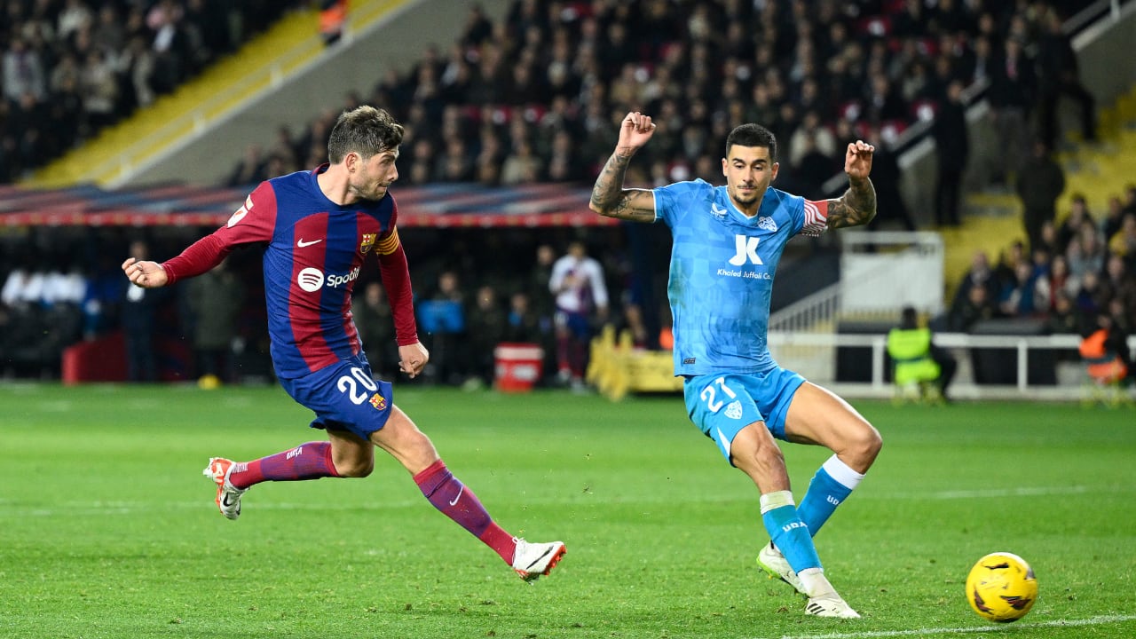 Barcelona y Almería se midieron antes del cierre del año en LaLiga