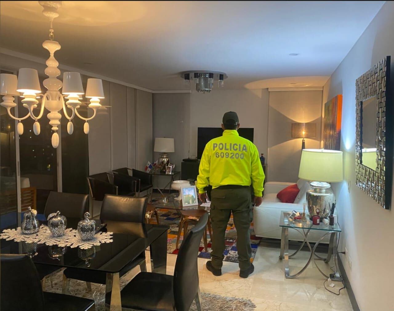 Los lujosos apartamentos fueron localizados en el barrio El Poblado de Medellín.