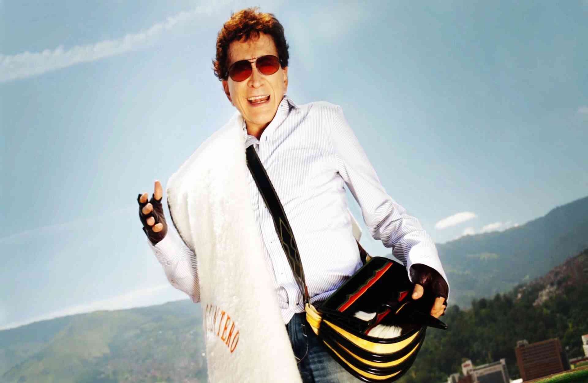 Gustavo 'El loko' Quintero: Cantautor colombiano. Conformó el grupo Los Hispanos, con el que se consolidó en su música. Foto: Tomado de video. 