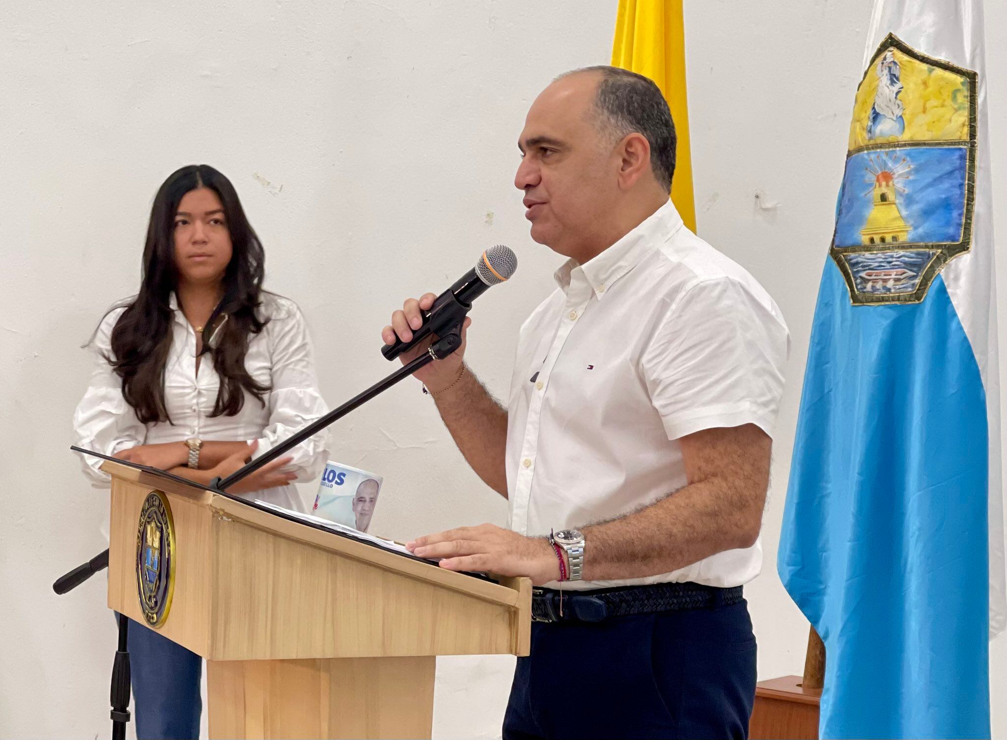 Carlos Pinedo, alcalde de Santa Marta, expone irregularidades en administraciones anteriores.