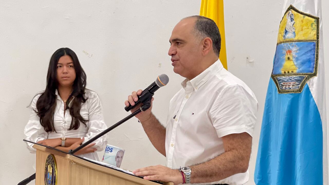 Carlos Pinedo, alcalde de Santa Marta, expone irregularidades en administraciones anteriores.