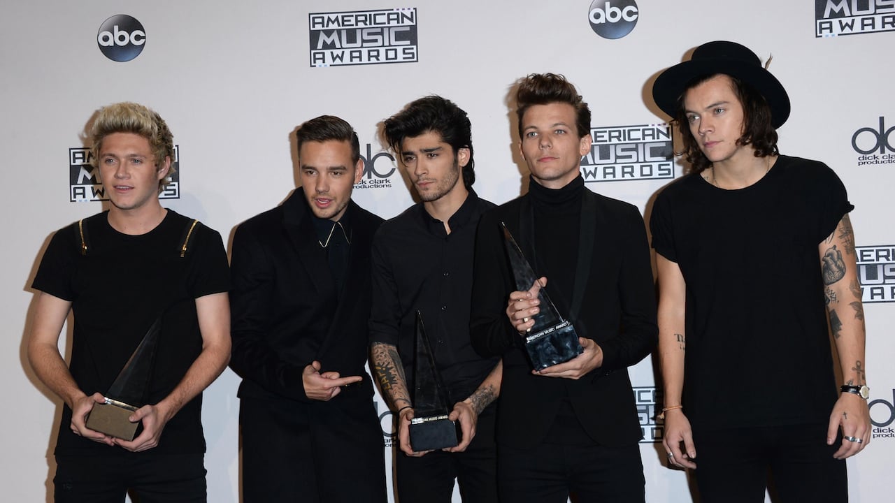 La agrupación One Direction se formó en 2010 en el programa The X Factor, en el que sus cinco integrantes se presentaron como solistas.