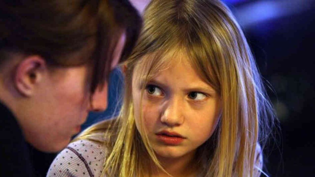 Ocho millones de estadounidenses, como la familia que aparece en la foto, perdieron sus casas durante la Gran Crisis financiera, según el autor del libro.