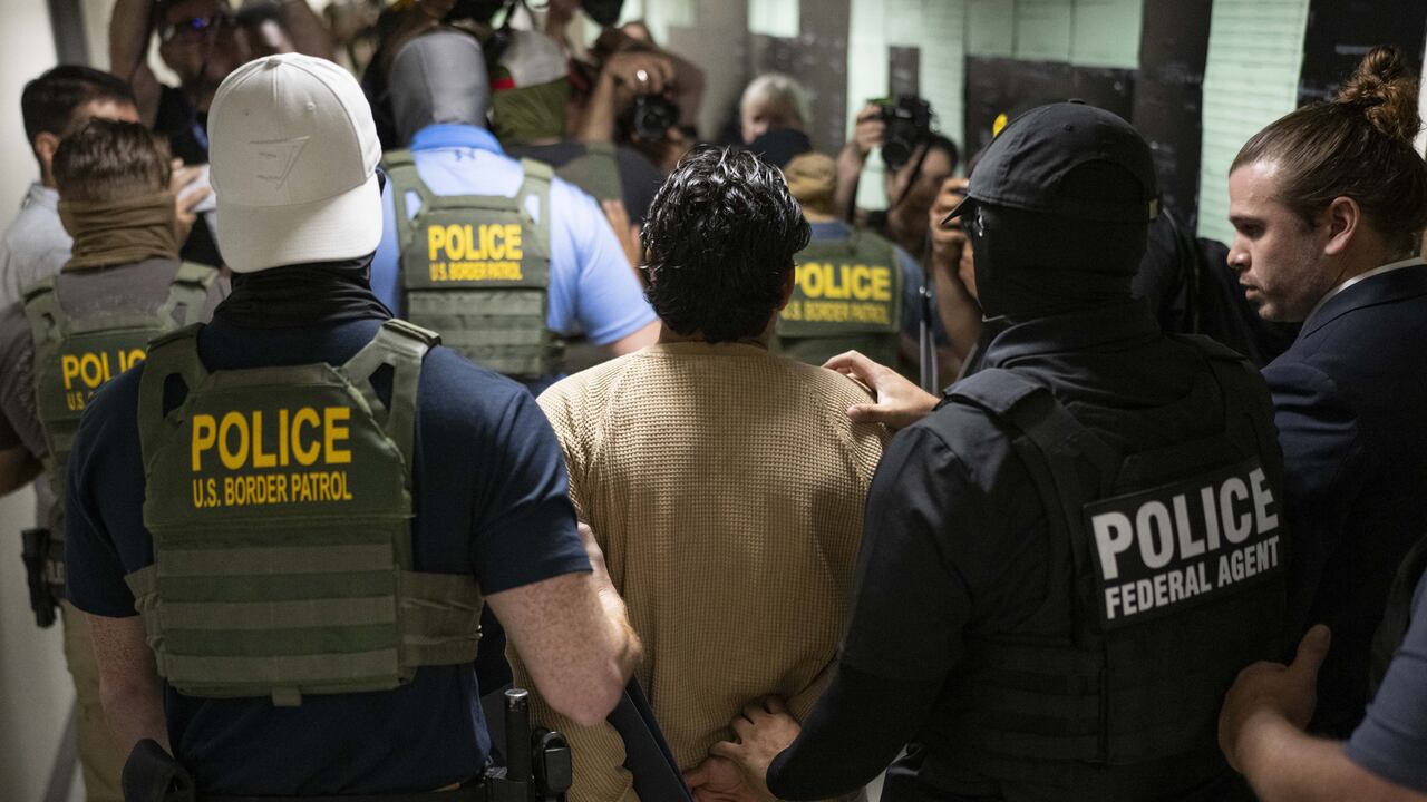 ICE tiene la aorden de detener al menos a 3.000 extranjeros al día.