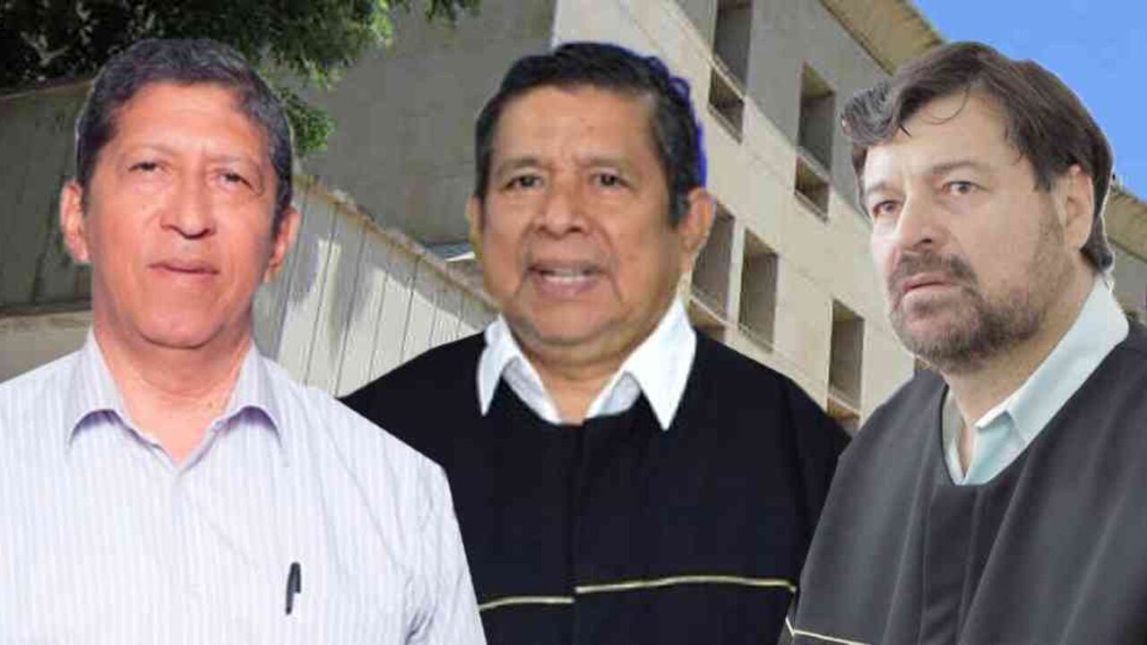 De izquierda a derecha, magistrados Julio Ojito, Jorge Eliécer Mola y Luis Felipe Colmenares, del Tribunal Superior de Barranquilla.De fondo, Centro de Servicios Judiciales de la ciudad.