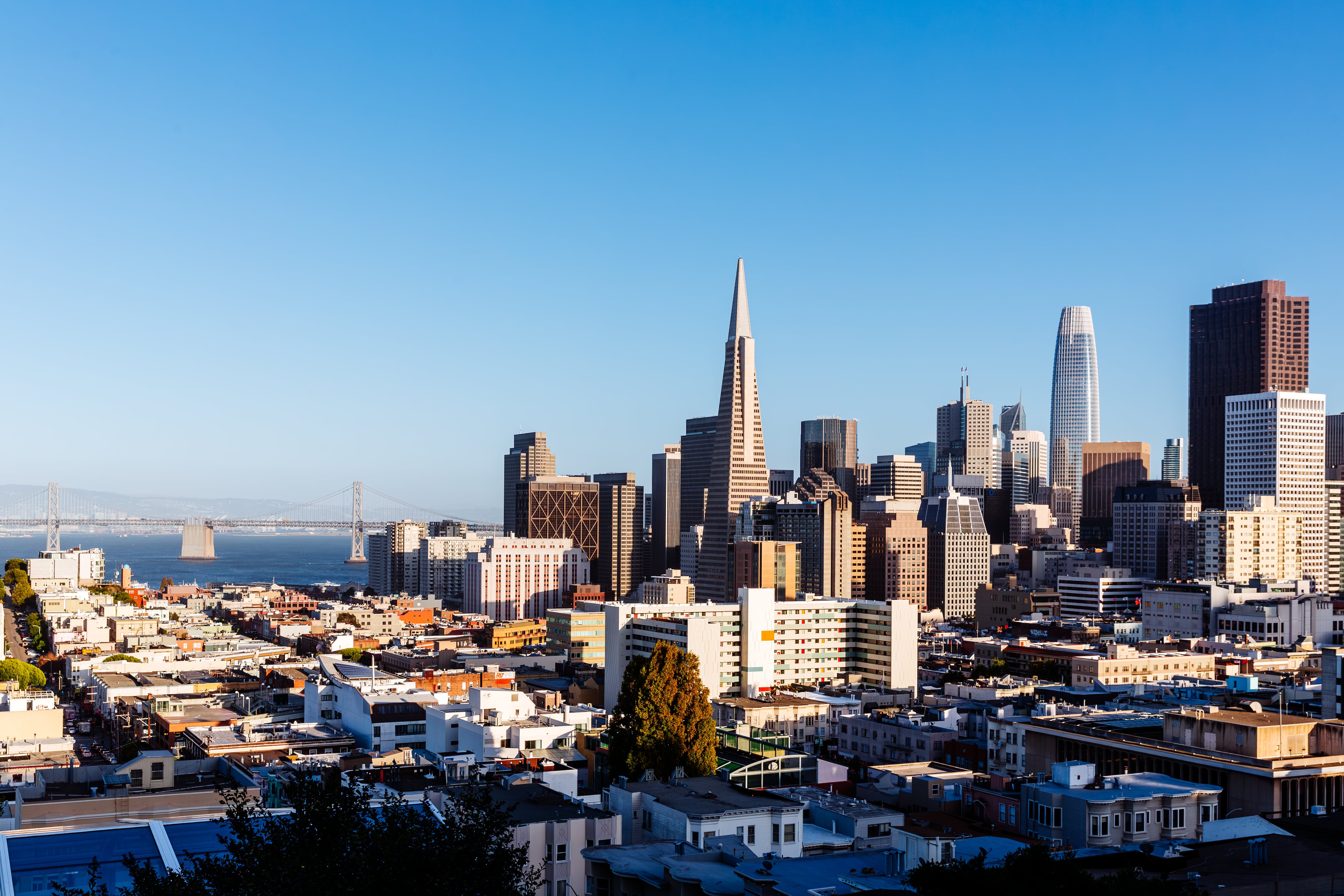 En San Francisco, la escasez de construcción y los trámites largos empujan rentas y precios aún más alto.