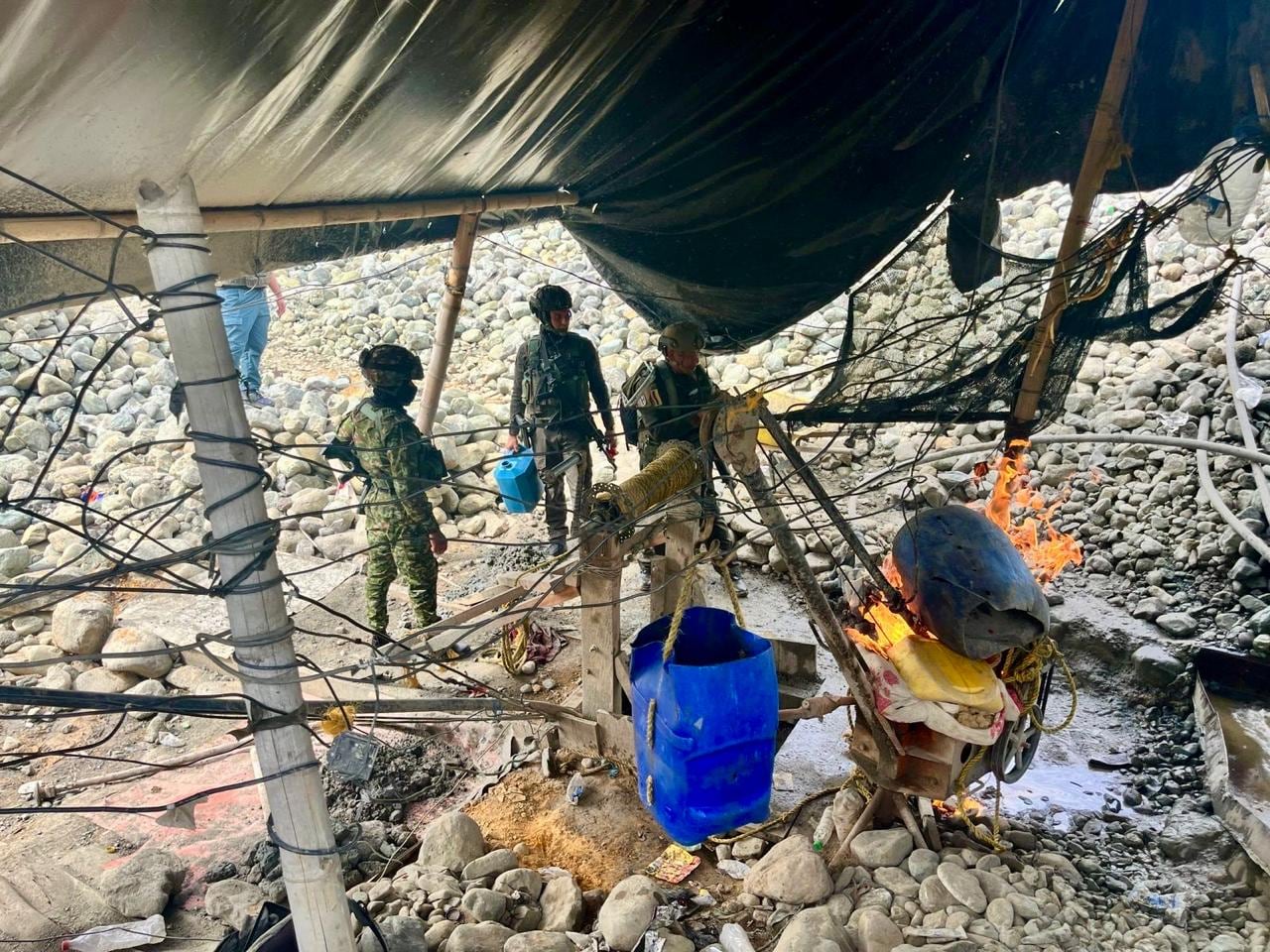 Operación militar contra la minería ilegal en el Cauca.