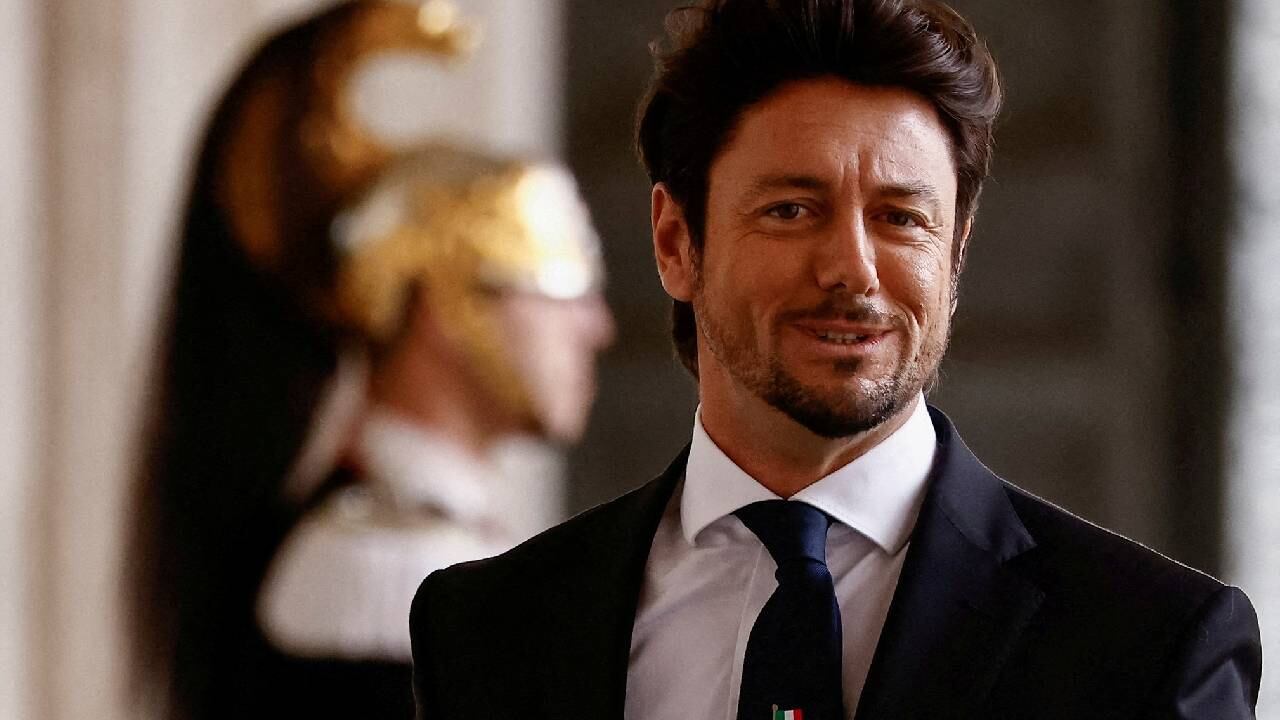 Archivo. Giambruno asiste a la ceremonia de juramento de Meloni en el Palacio del Quirinale, en Roma.