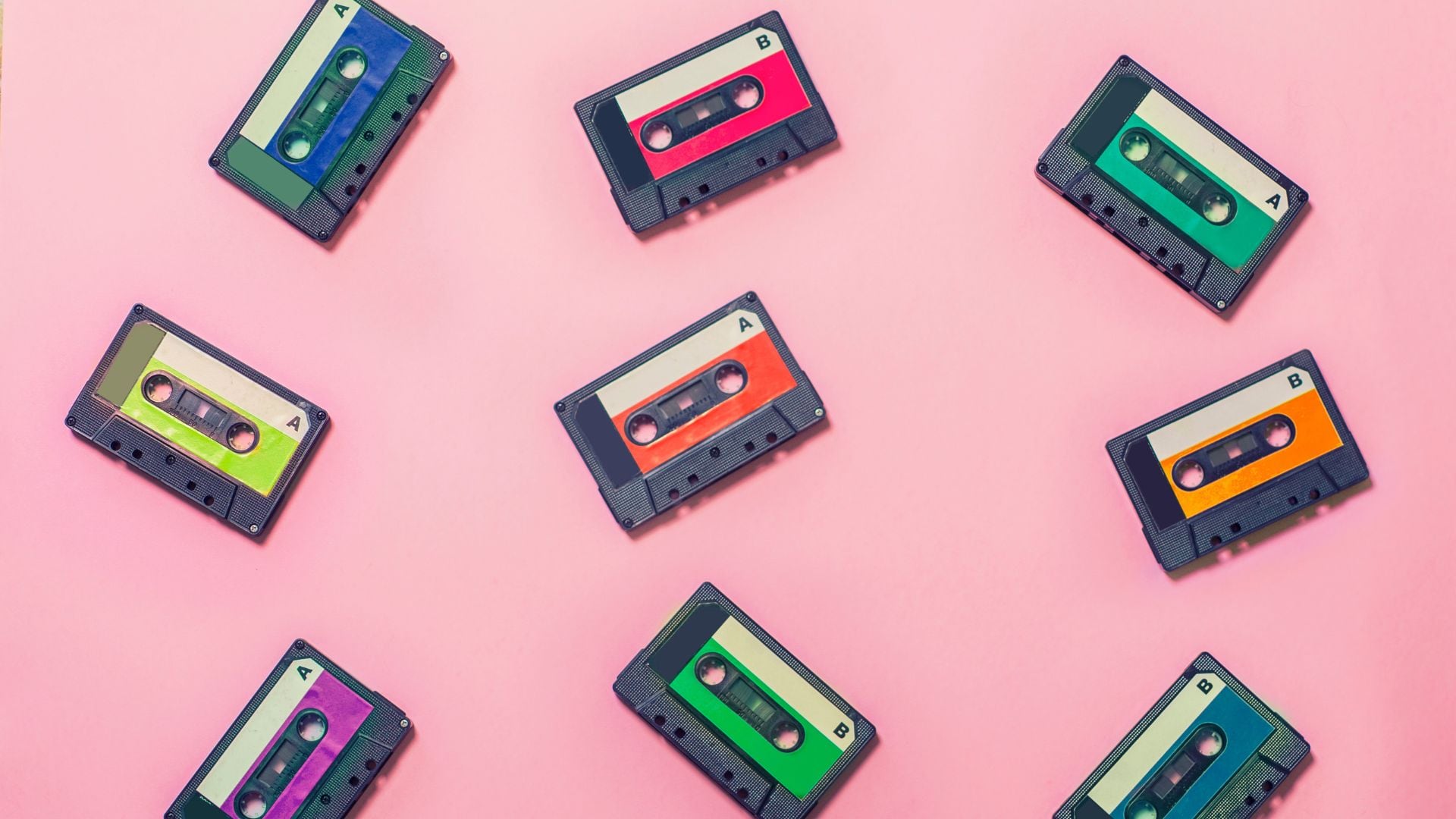 Los casetes son principalmente de plástico y contienen componentes magnéticos que no se descomponen fácilmente.