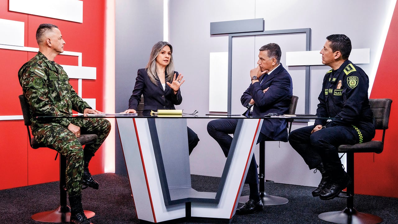 General Erick Rodríguez, Vicky Dávila, Jorge Eduardo Mora, Ministro de Defensa y General Jesús Alejandro Barrera.