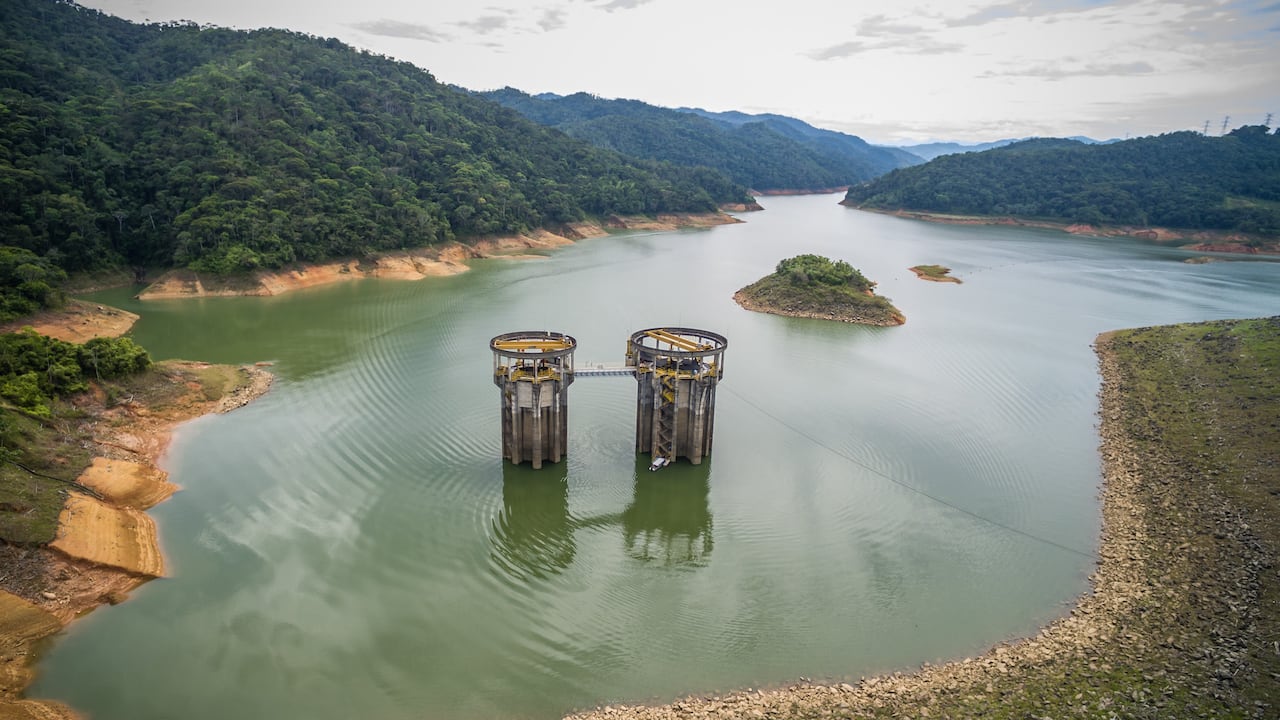 Central Hidroeléctrica San Carlos.