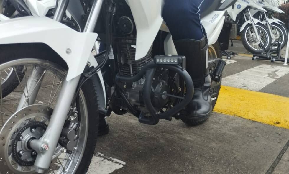 Motos para apoyar agentes de tránsito de Cali no pueden usarse por fallas técnicas.