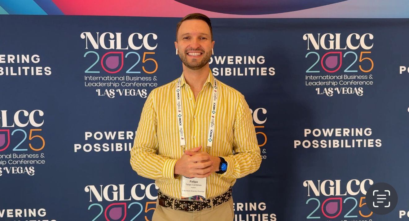 Felipe Cárdenas,presidente de la Cámara de la Diversidad presente en el reconocimiento,